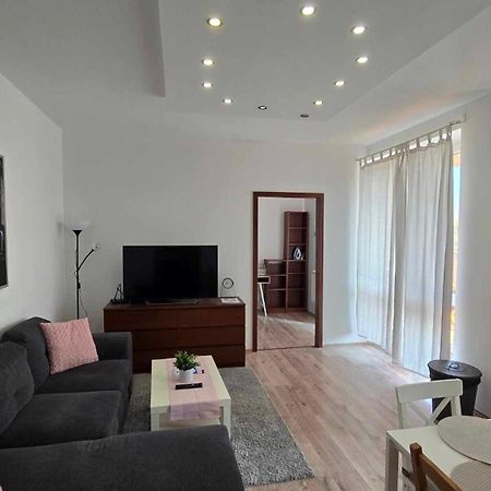 Aqua Apartman Тисауйварош Екстериор снимка