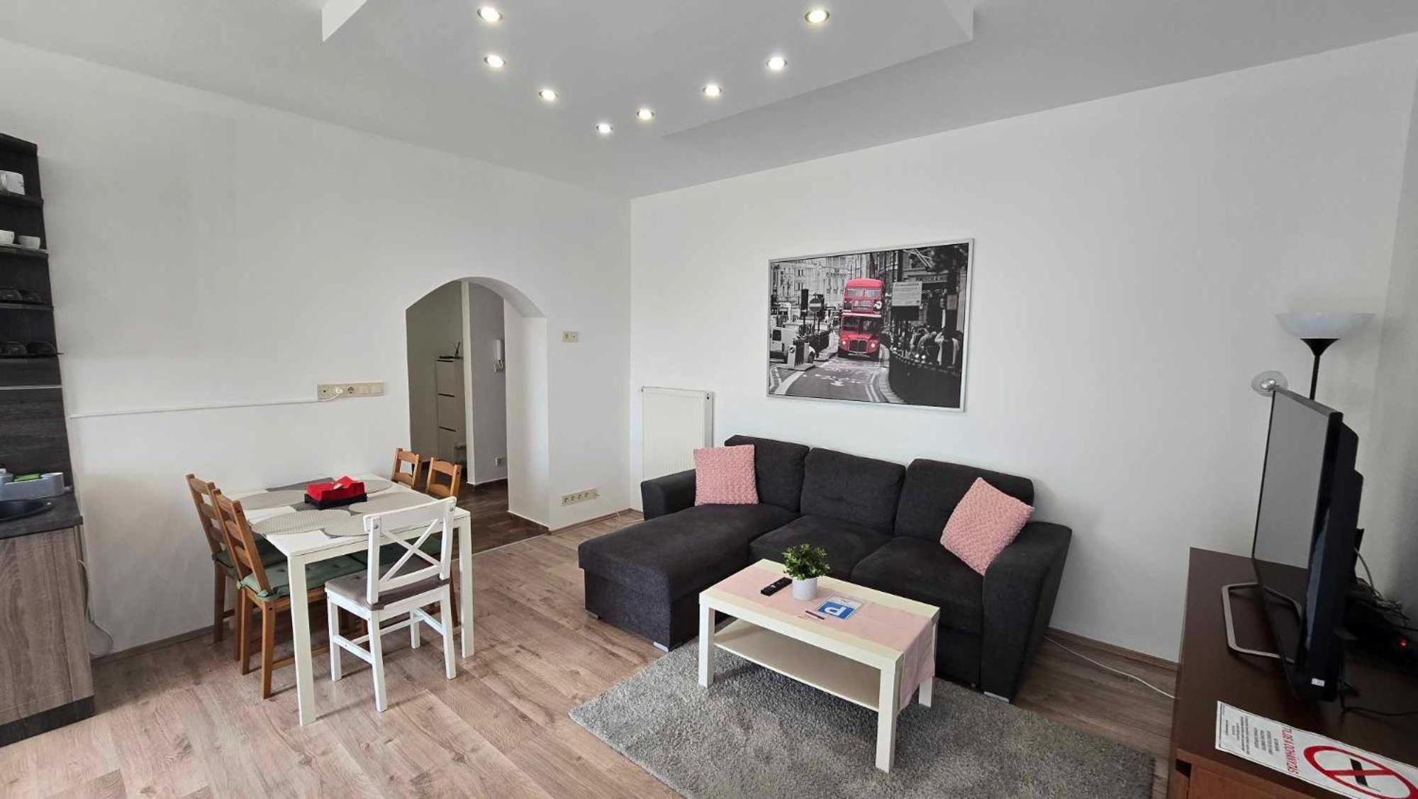 Aqua Apartman Тисауйварош Екстериор снимка